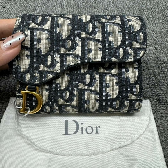 100% Authentic Dior Saddle Leather Wallet 350-111424 - Picture 2 of 10